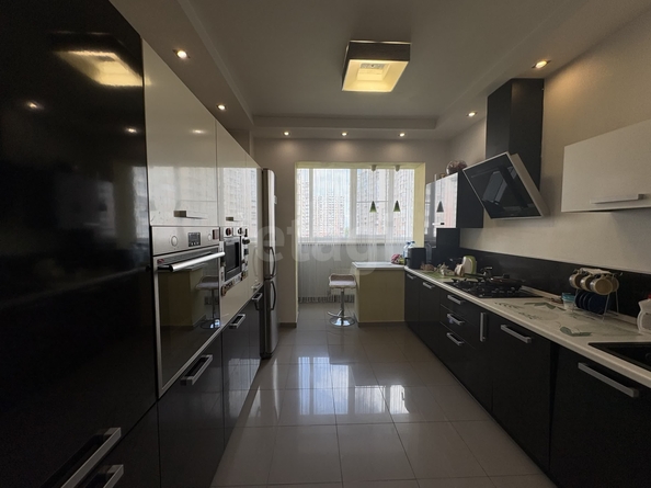 
  Продается 4-комн. квартира 198 м². Фото 26.