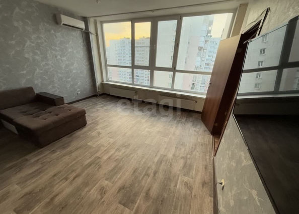 
  Продается 2-комн. квартира 75.4 м². Фото 4.