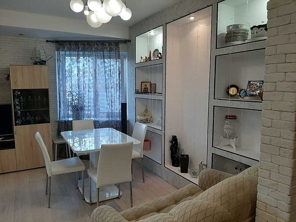 
   Продам 3-комнатную, 72 м², Владимирская ул, 160к3

. Фото 2.