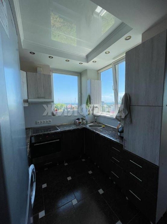 
   Продам 4-комнатную, 70 м², Цветочная ул, 44/3

. Фото 2.