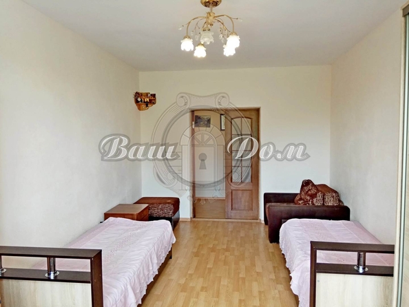 
   Продам 3-комнатную, 104 м², Нахимова ул, 2

. Фото 15.