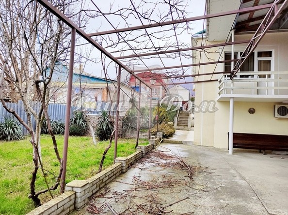 
   Продам дом, 350 м², Геленджик

. Фото 2.