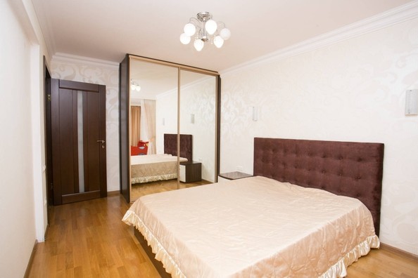 
   Продам 3-комнатную, 65 м², Просвещения ул, 24А

. Фото 12.