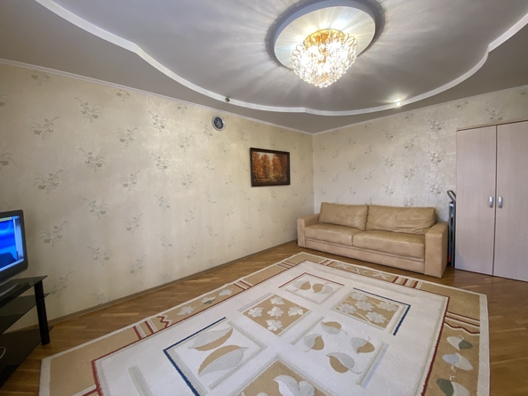 
   Продам 3-комнатную, 90 м², Краснозеленых ул, 29/12

. Фото 5.