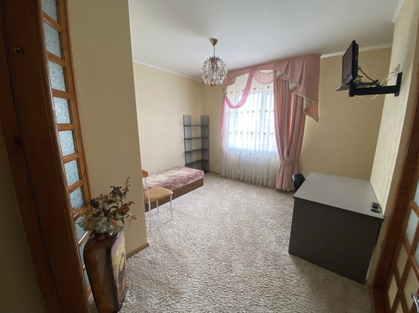 
   Продам 3-комнатную, 90 м², Краснозеленых ул, 29/12

. Фото 15.