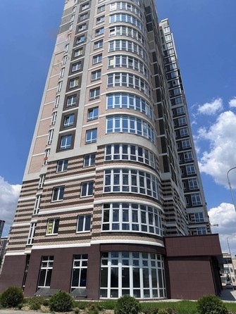 
   Продам 2-комнатную, 73.6 м², Конгрессная ул, 19/3

. Фото 1.