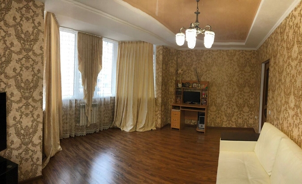 
   Продам 2-комнатную, 60 м², Владимирская ул, 69

. Фото 3.