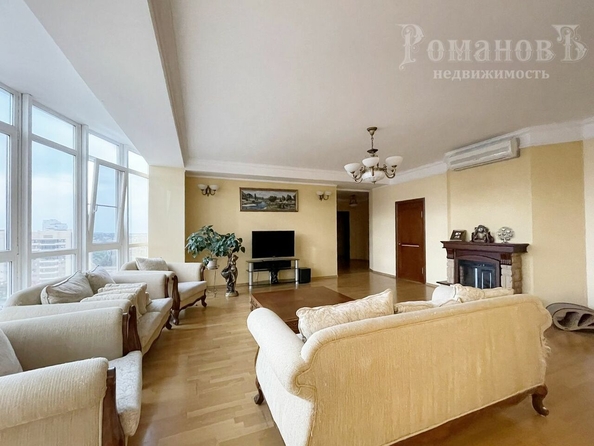 
   Продам 4-комнатную, 178.4 м², Мира ул, 282/2

. Фото 7.