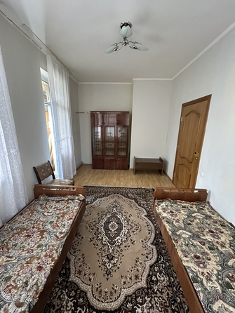 
   Продам 2-комнатную, 42 м², Крайнего ул, 71

. Фото 3.