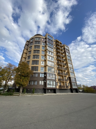 
   Продам 2-комнатную, 86.4 м², Адмиральского ул, 1А

. Фото 1.