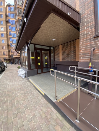 
   Продам 2-комнатную, 63.5 м², Кооперативная ул, 36

. Фото 2.