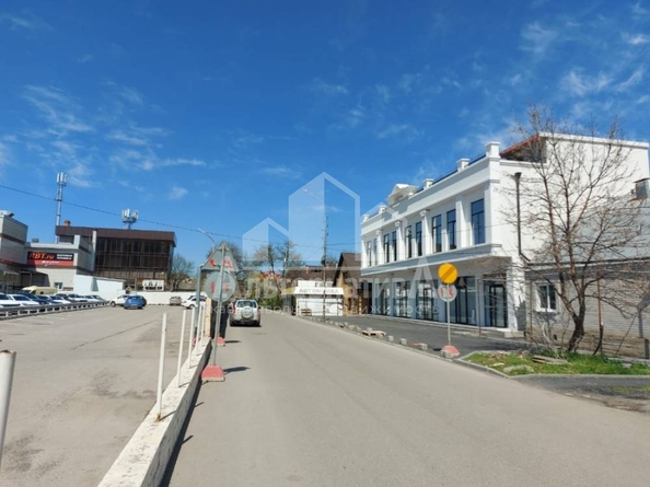 
   Продам помещение, 243 м², Индустриальная ул

. Фото 6.