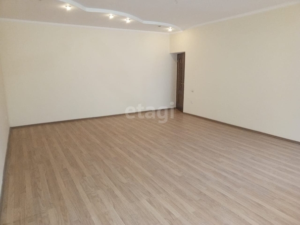 
  Продается 4-комн. квартира, 138 м², Дзержинского ул, д. 2/2
. Фото 5.