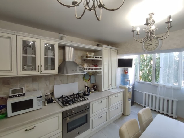 
  Продается 4-комн. квартира, 90 м², Маршала Жукова ул, д. 30
. Фото 4.