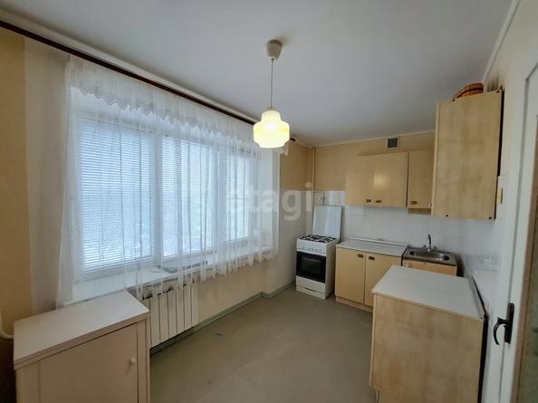 
   Продам 1-комнатную, 43 м², Юности пр-кт, 20

. Фото 11.