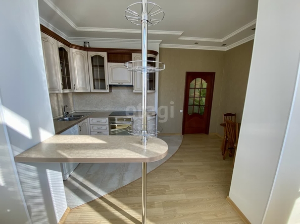 
   Продам 2-комнатную, 58 м², Маяковского ул, 15

. Фото 2.