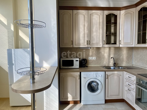 
   Продам 2-комнатную, 58 м², Маяковского ул, 15

. Фото 6.