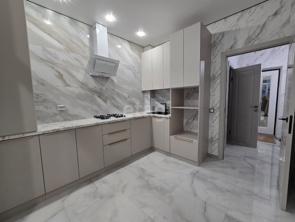 
   Продам 1-комнатную, 34.8 м², Алексея Яковлева ул, 3/1

. Фото 1.