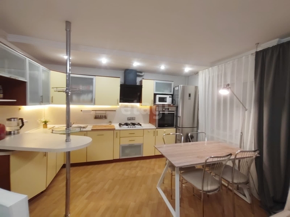 
   Продам 3-комнатную, 84.7 м², Чехова ул, 110

. Фото 2.