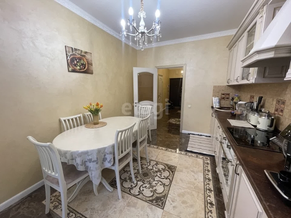 
   Продам 1-комнатную, 64.5 м², Дзержинского ул, 140

. Фото 1.