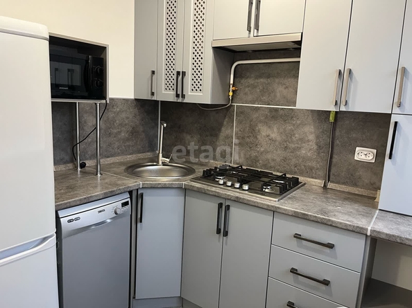 
   Продам 1-комнатную, 30 м², Мира ул, 367/1

. Фото 2.