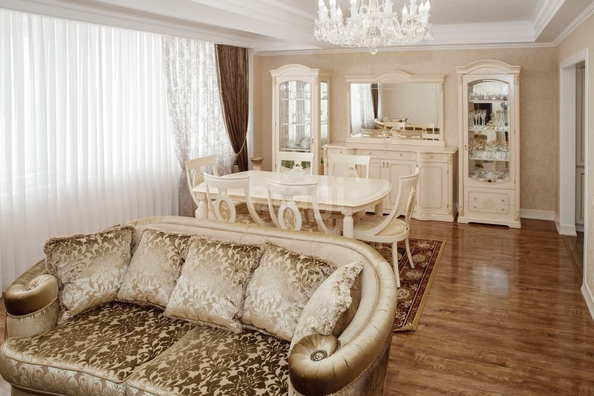 
   Продам 2-комнатную, 83.5 м², Ленина ул, 244/2

. Фото 1.