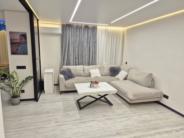 
   Продам 4-комнатную, 104 м², Гражданская ул, 3а

. Фото 1.
