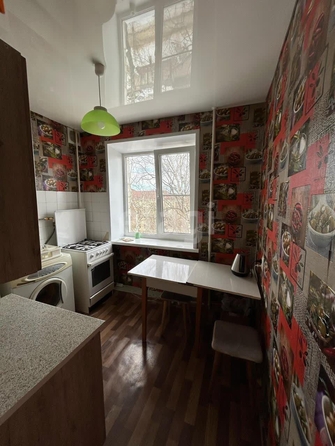 
   Продам 2-комнатную, 47 м², Дзержинского ул, 230

. Фото 1.