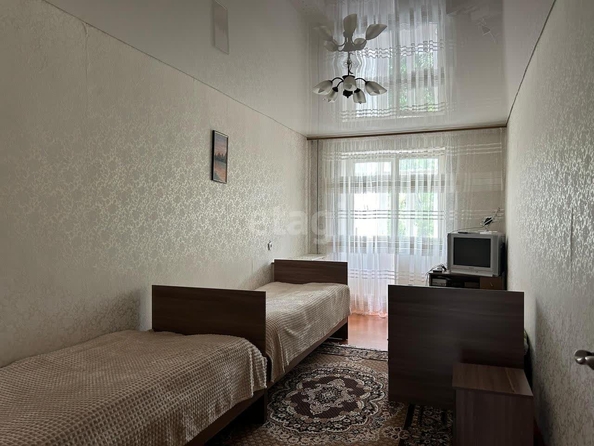 
   Продам 2-комнатную, 47 м², Дзержинского ул, 230

. Фото 2.