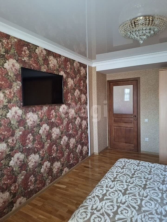 
   Продам 2-комнатную, 70.4 м², Серова ул, 478/4

. Фото 4.