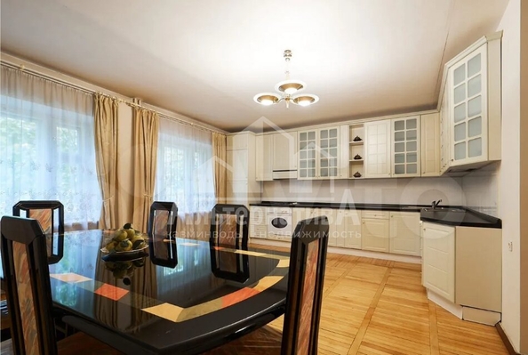
  Продается 3-комн. квартира, 164.6 м², Жуковского ул
. Фото 7.