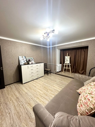 
  Продается 2-комн. квартира, 50 м², Калинина пр-кт, д. 162
. Фото 3.
