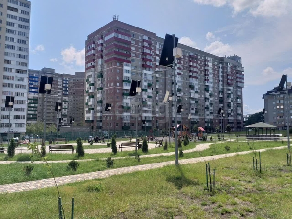 
  Продается 2-комн. квартира, 70 м², Доваторцев ул, д. 90
. Фото 17.