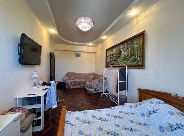 
  Продается 2-комн. квартира, 57 м², Азербайджанская ул
. Фото 3.