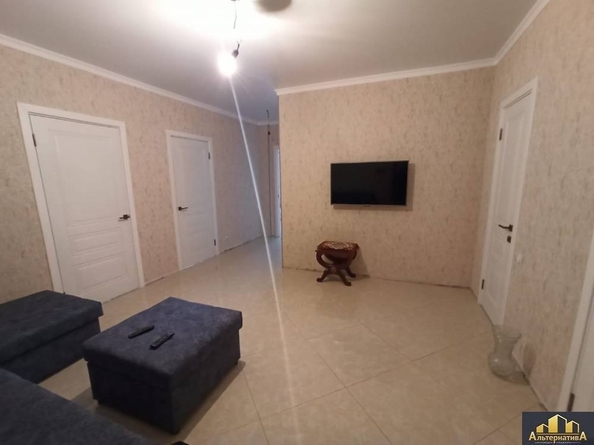 
  Продается 3-комн. квартира, 70 м², Окопная ул
. Фото 3.