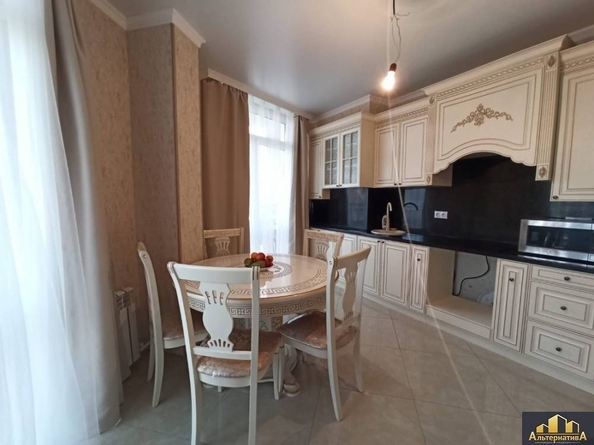 
  Продается 3-комн. квартира, 70 м², Окопная ул
. Фото 5.