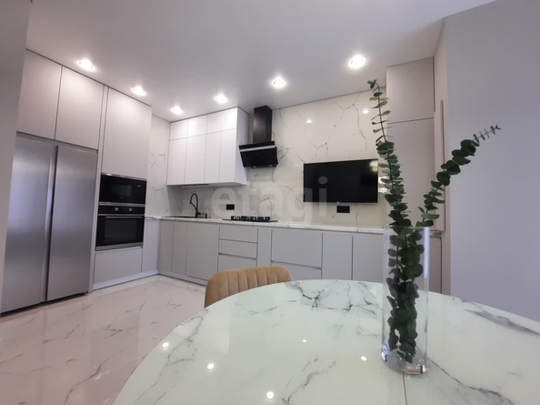 
  Продается 2-комн. квартира, 54 м², Андрея Голуба ул, д. 16к1
. Фото 7.