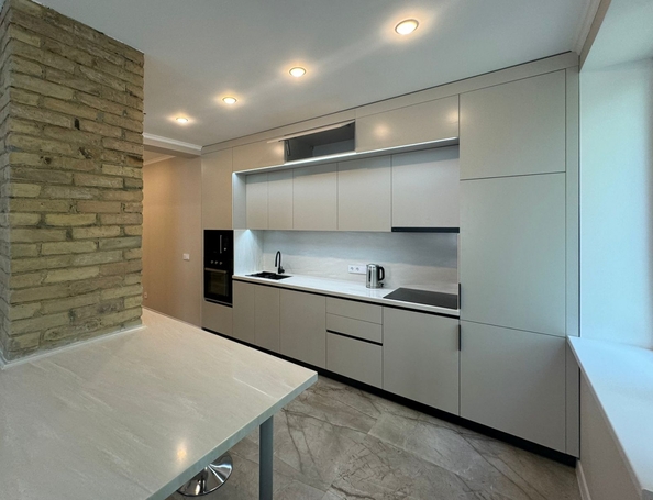 
  Продается 2-комн. квартира, 65 м², Кирова пр-кт, д. 71
. Фото 1.