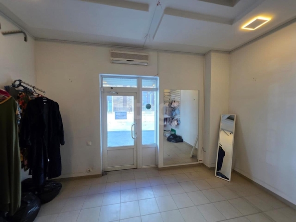 
  Продается торговая площадь, 36.7 м², Ленина ул, д. 308
. Фото 3.