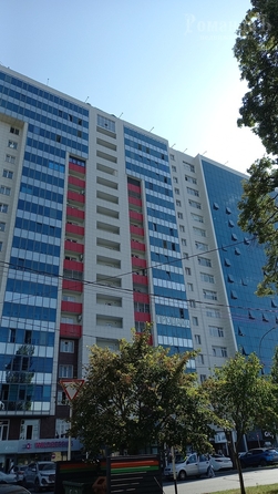 
  Продается 4-комн. квартира, 180 м², Дзержинского ул, д. 158
. Фото 2.