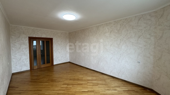 
  Продается 2-комн. квартира, 77 м², Пирогова ул, д. 70
. Фото 4.