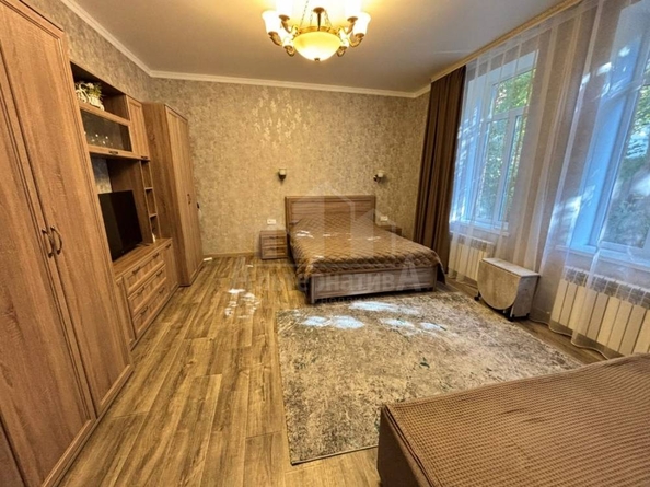 
  Продается 1-комн. квартира, 35 м², Шаляпина ул
. Фото 5.