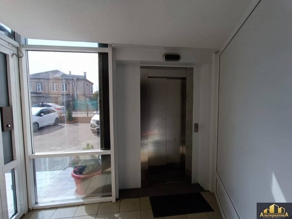 
  Продается 2-комн. квартира, 62 м², Толбухина ул
. Фото 9.