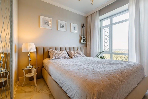 
  Продается 4-комн. квартира, 110 м², Лопырина ул, д. 121
. Фото 7.