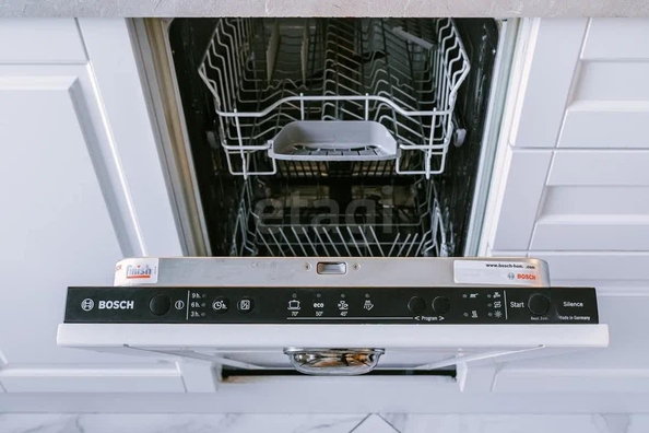 
  Продается 4-комн. квартира, 110 м², Лопырина ул, д. 121
. Фото 14.