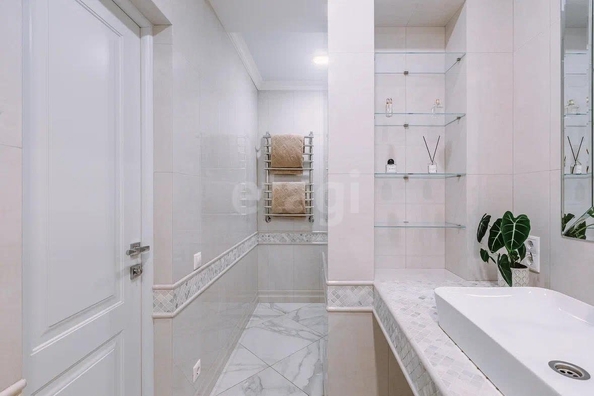 
  Продается 4-комн. квартира, 110 м², Лопырина ул, д. 121
. Фото 23.