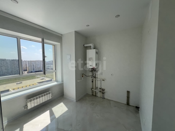 
  Продается 1-комн. квартира, 35 м², Николая Голодникова ул, д. 7к1
. Фото 4.