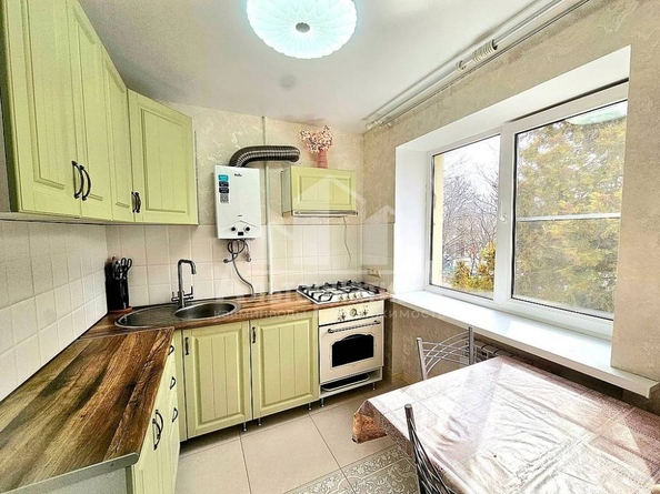 
  Продается 2-комн. квартира, 42 м², Андрея Губина ул
. Фото 2.