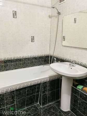 
  Продается 2-комн. квартира, 77 м², Пирогова ул, д. 70
. Фото 13.