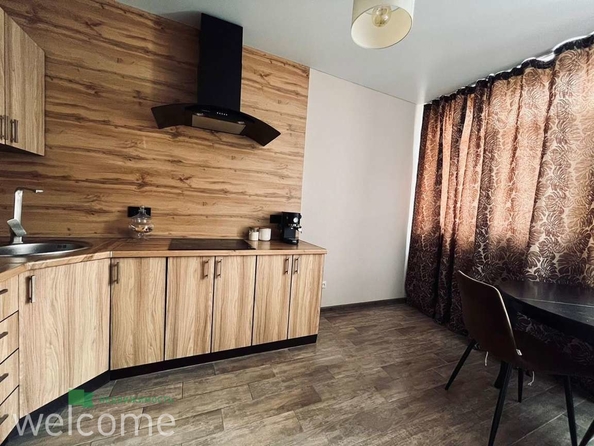 
  Продается 1-комн. квартира, 51 м², Пирогова ул, д. 72к1
. Фото 3.